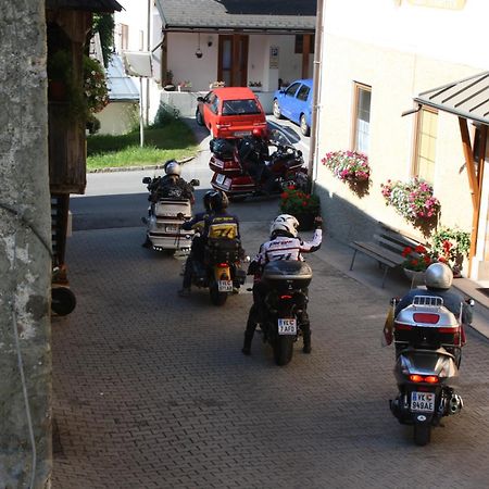 Hotel Haus Schluder - Familie Stanitzer Weissensee Esterno foto