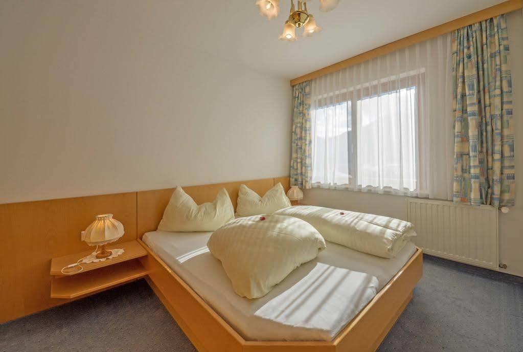 Hotel Haus Schluder - Familie Stanitzer Weissensee Esterno foto